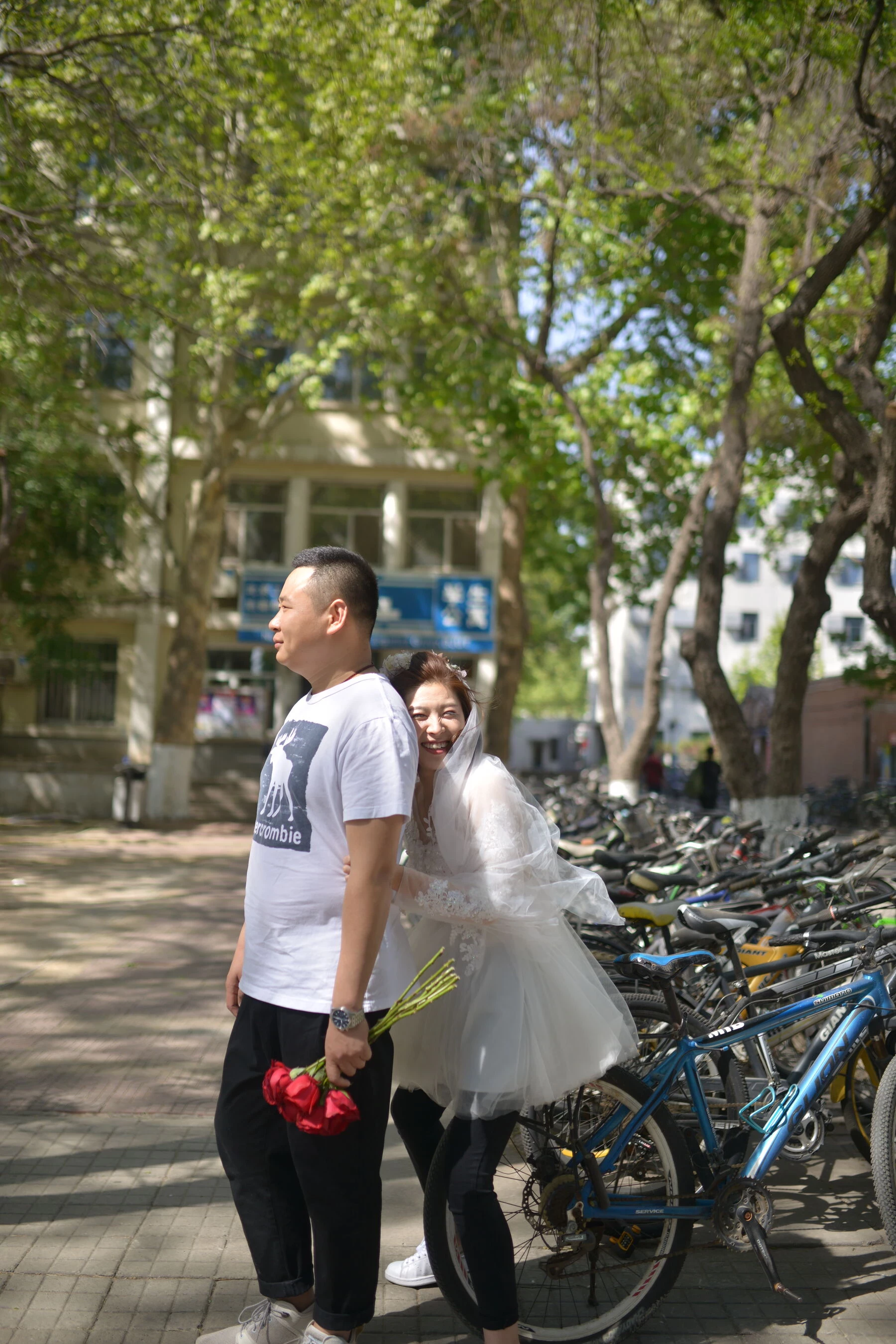 [Photo]小夫妻露点婚纱照 [575P]