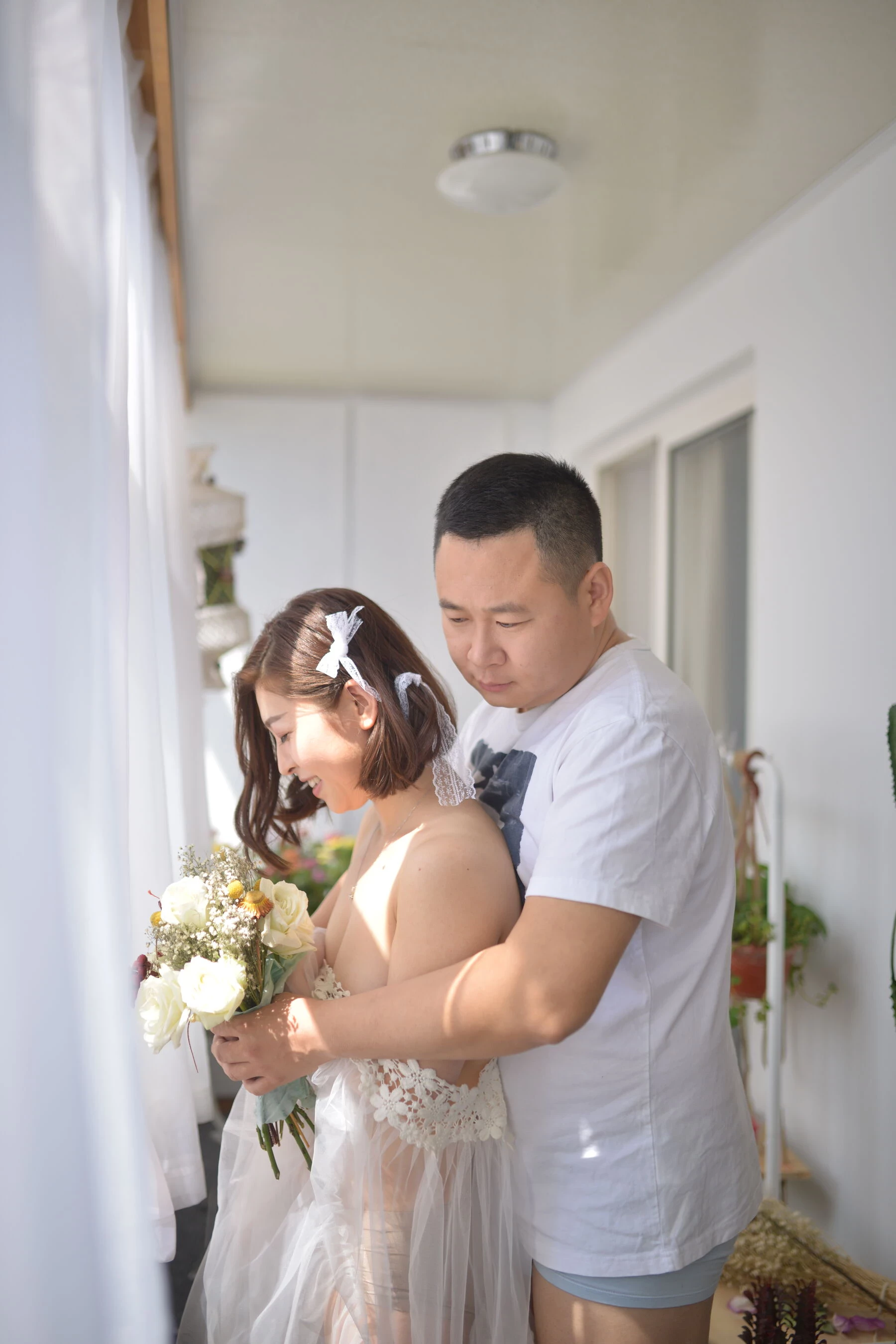 [Photo]小夫妻露点婚纱照 [575P]