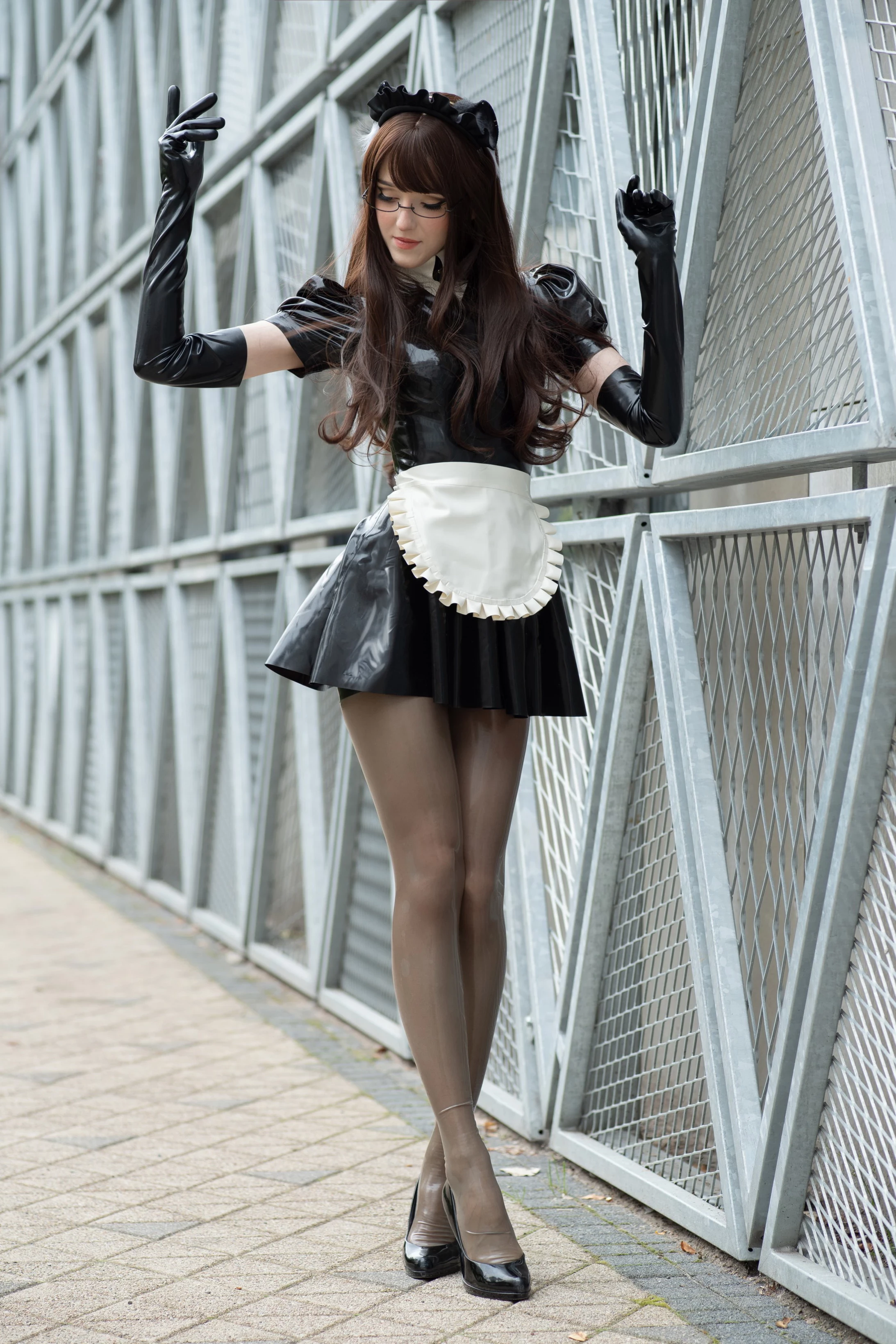 Candy Ball Latex Maid [75P]