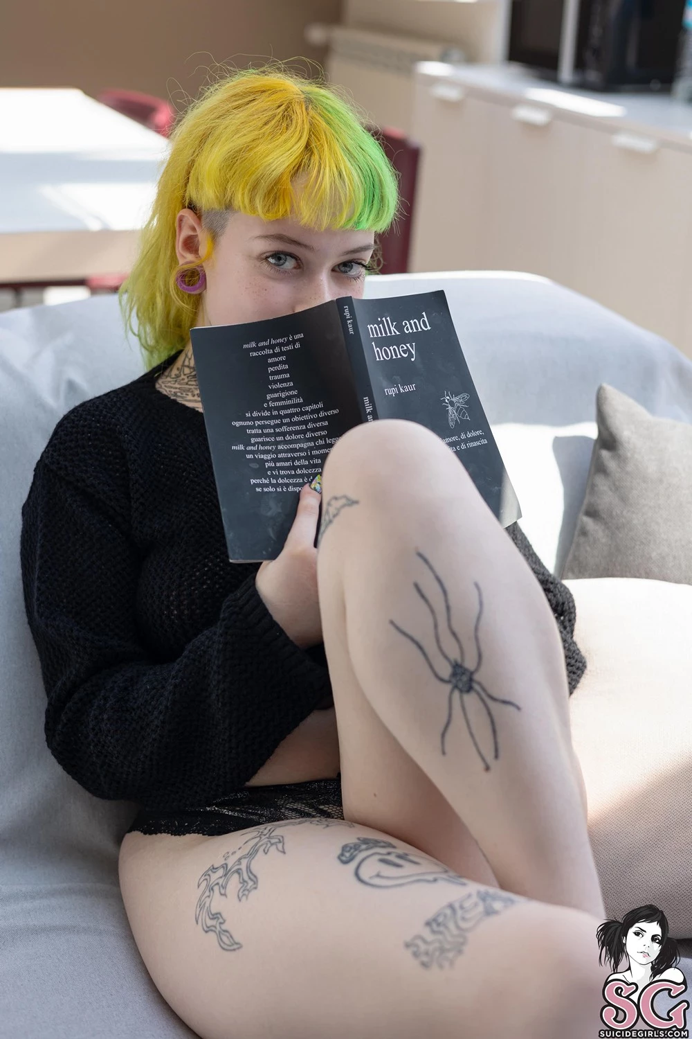 [Suicide Girls]Nov 07, 2024 - Missacidula - Light of Colors[52P]