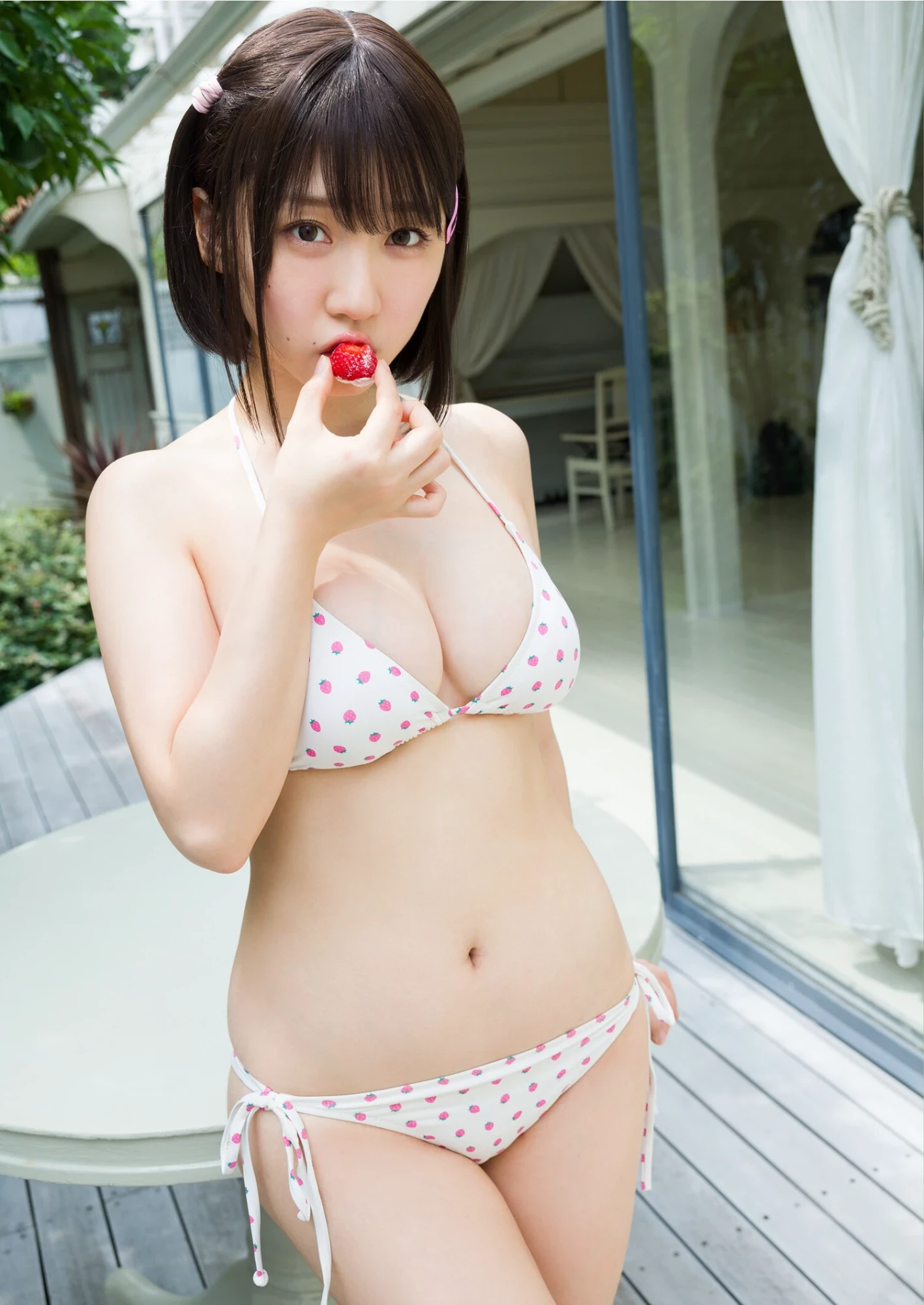 伊织もえ [Young Jump] 2023.09.21 No.41 [19P]