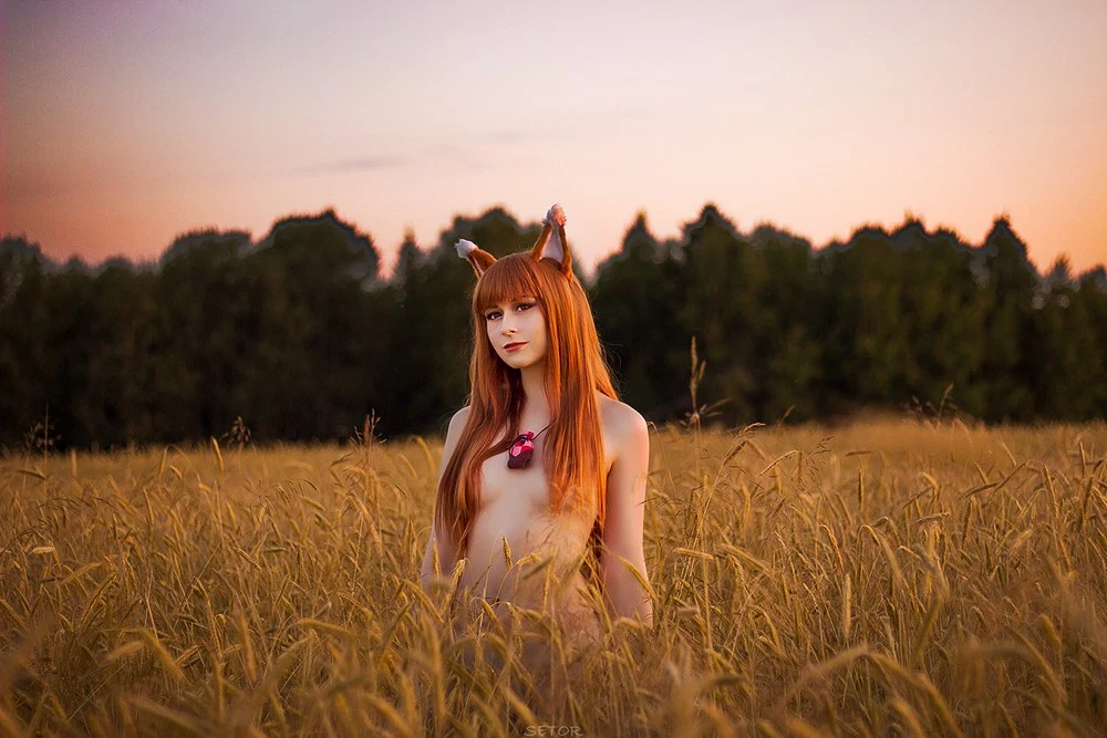 KyrieFox Holo cosplay