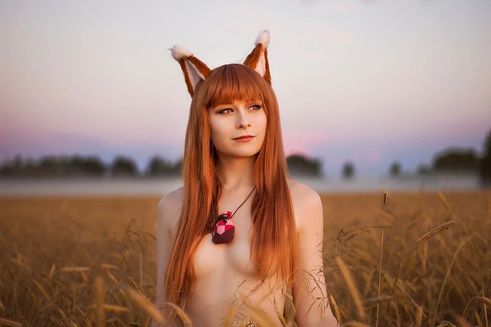 KyrieFox Holo cosplay