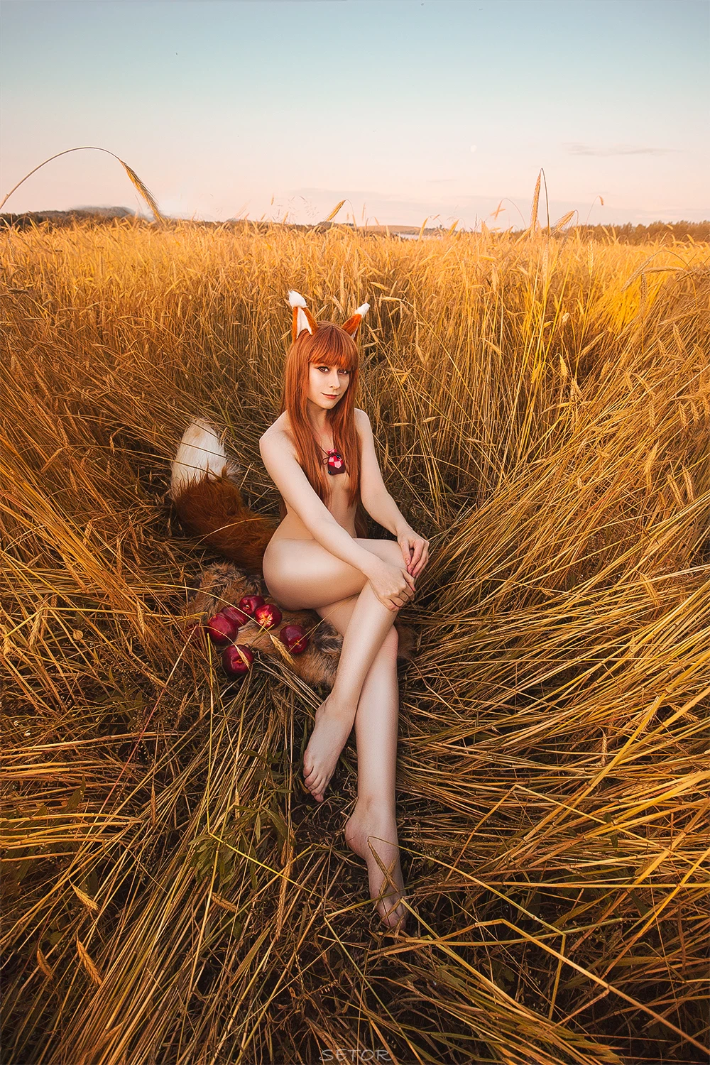 KyrieFox Holo cosplay