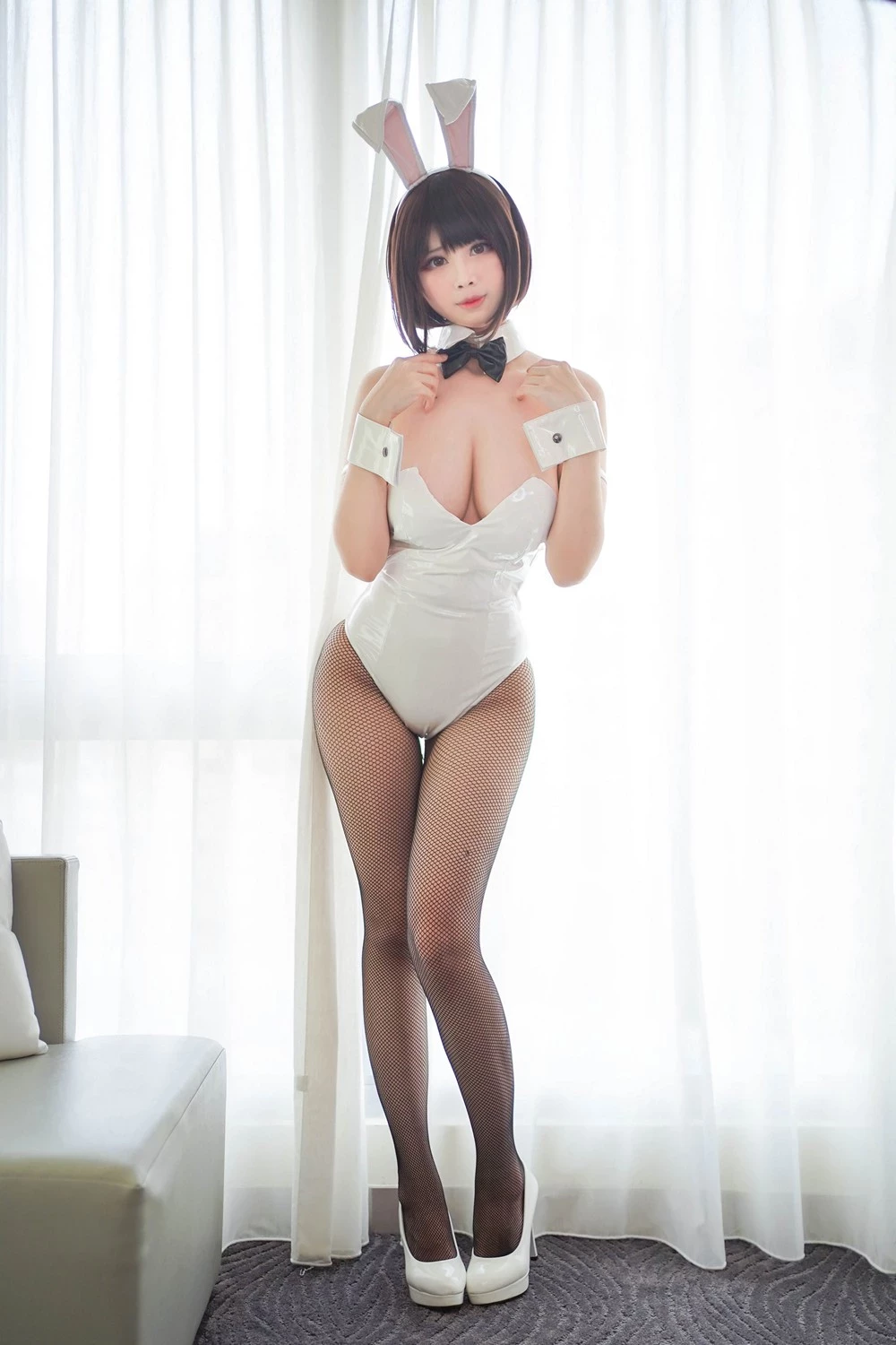 Kaya Huang - Megumi Kato White Bunny