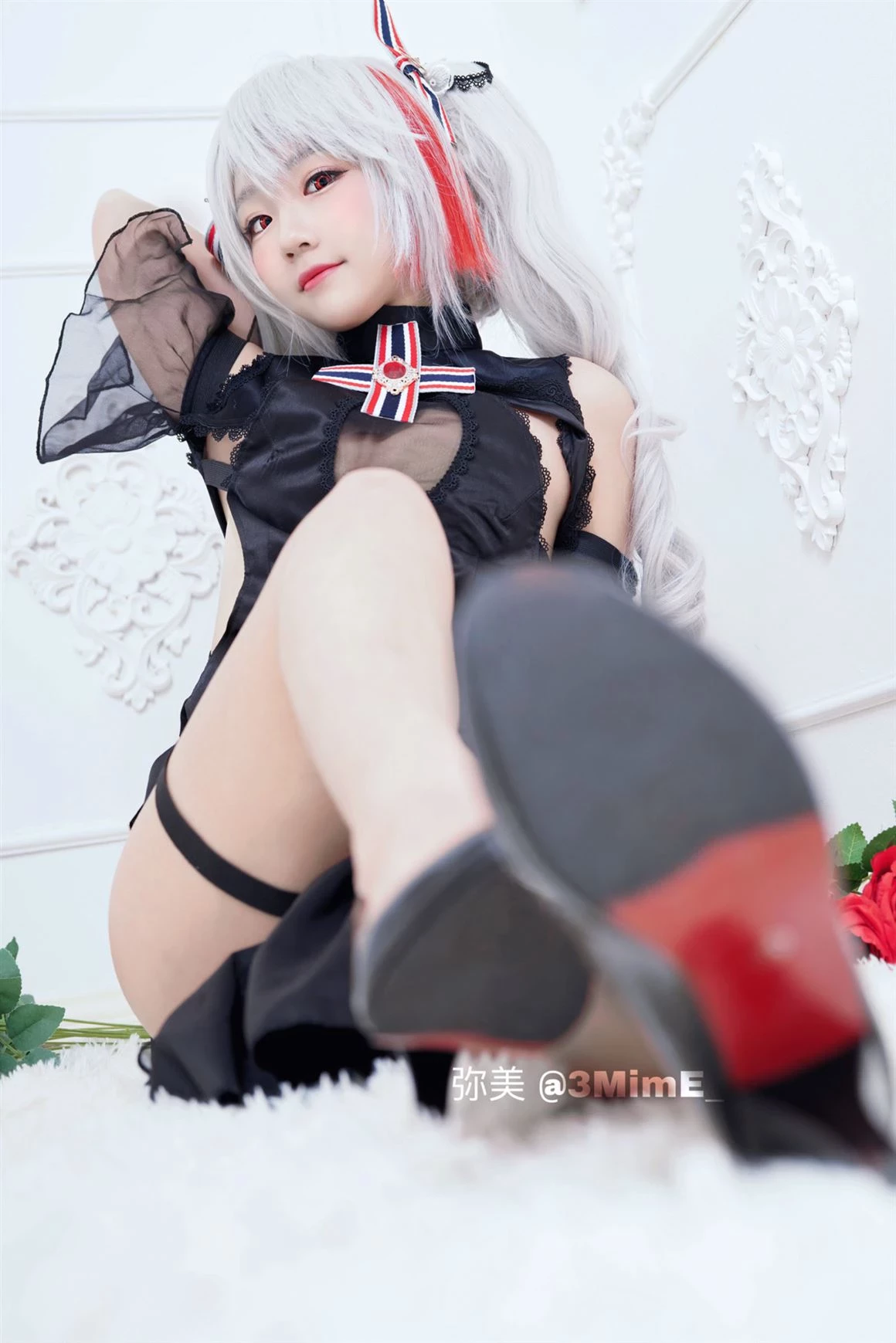 《碧藍航線》歐根親王性感Cosplay美圖[CN：彌美Mime] [9P]