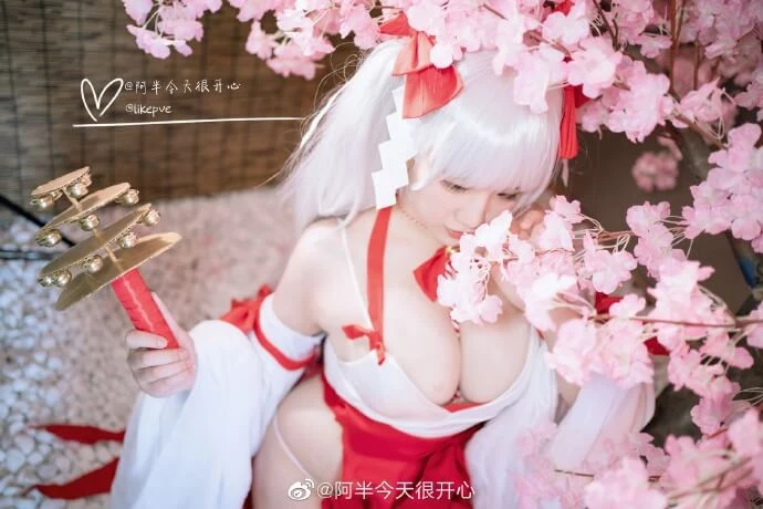 碧藍航線可畏巫女服.ver cn阿半今天很開心 [9P]