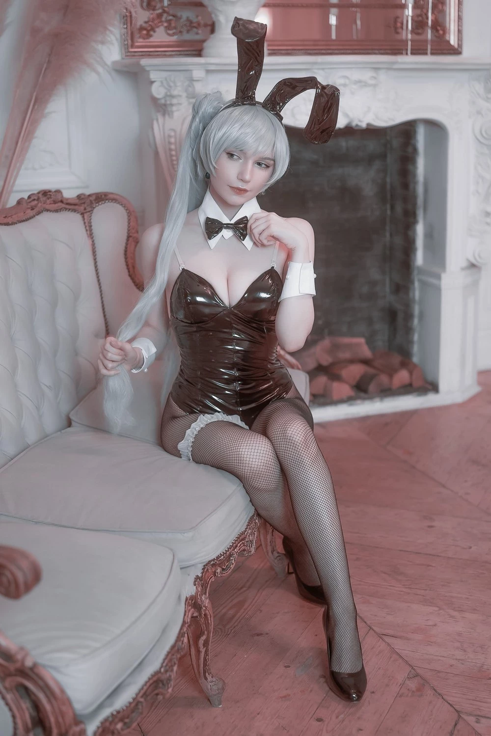 Michi Kyunn - Bunny Weiss Schnee