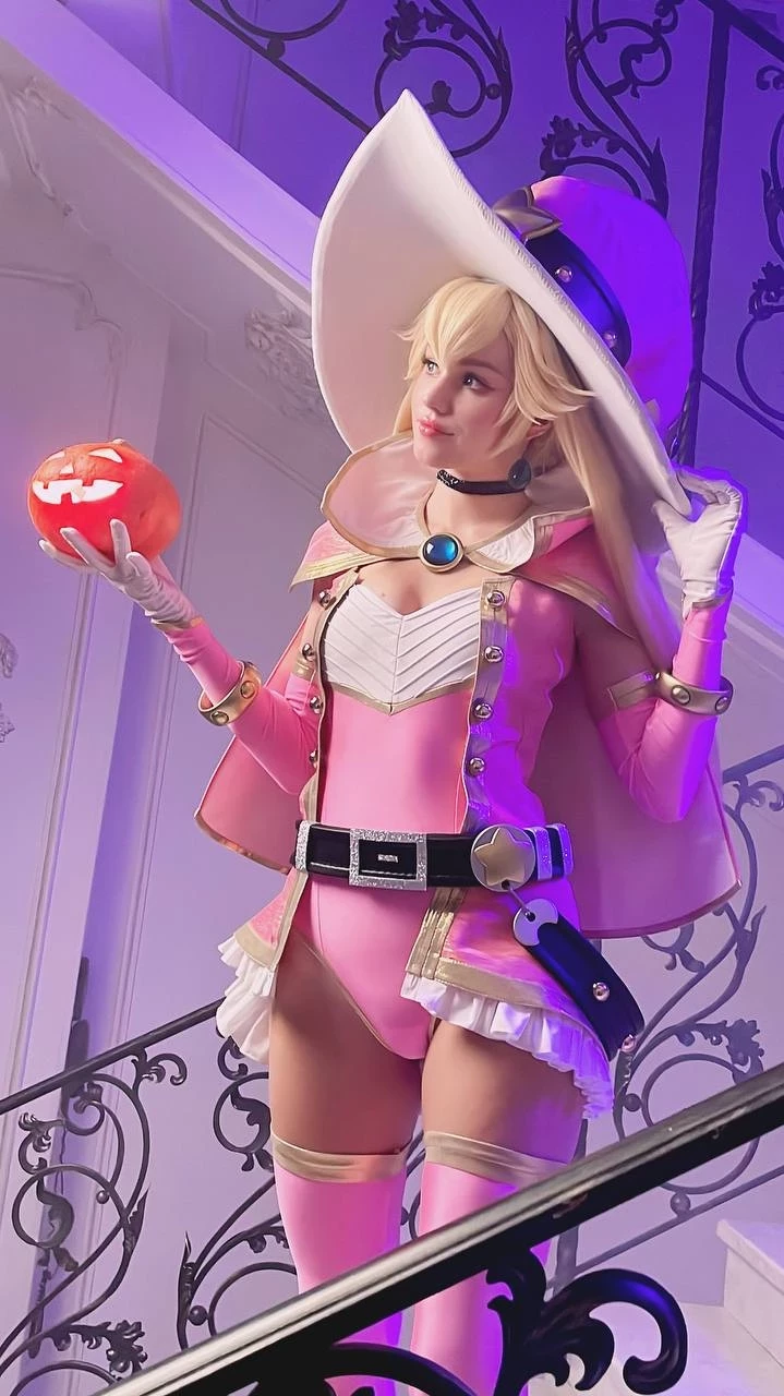 [Cosplay] Shirogane-sama - Princess Peach [Super Mario] [1 May 2022]