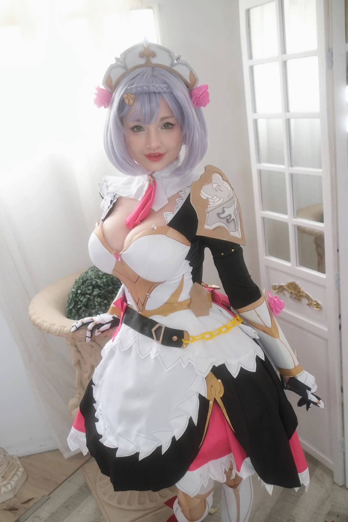 Hidori Rose Cosplay Noelle – Genshin Impact