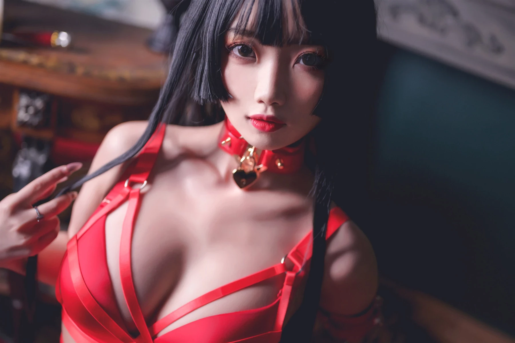 鬼畜瑤在不在 Cosplay 紅色束縛