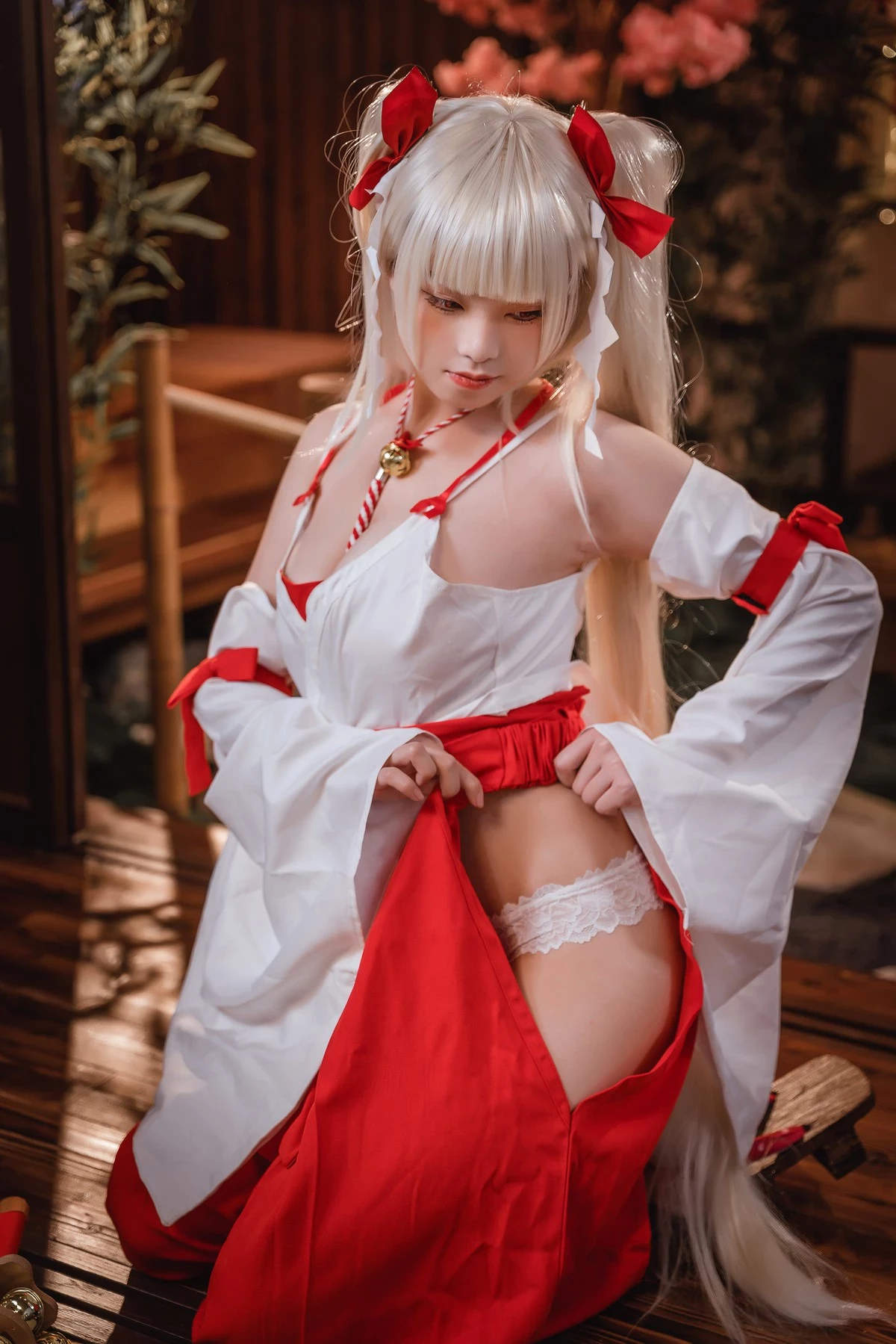 蜜汁貓裘 Cosplay 可畏巫女