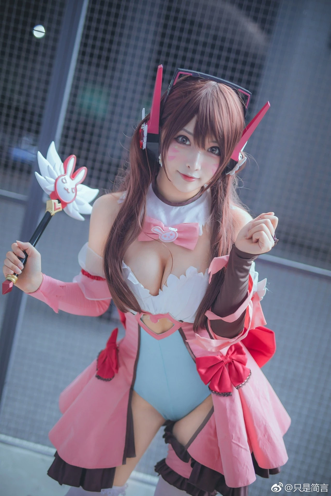 只是簡言 Cosplay Magica D.Va