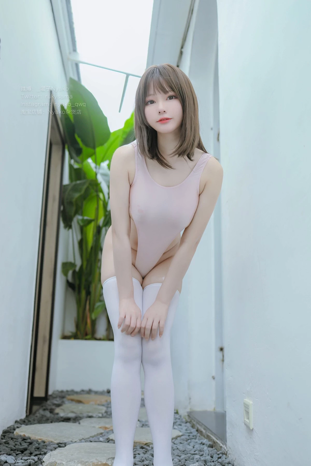 Cosplay Nyako喵子 粉色高叉競泳 Set.01