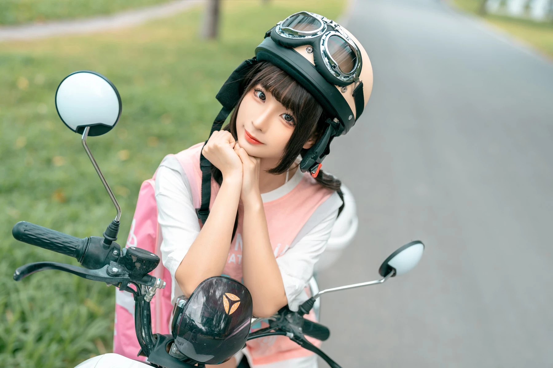 Cosplay 蠢沫沫 Chunmomo Electric Car Set.02