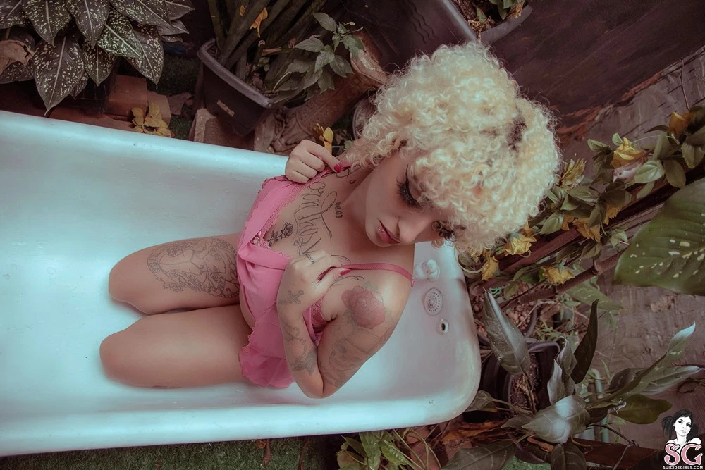 [Suicide Girls]Nov 24, 2024 - Misshunter - The Blonde Doll[51P]