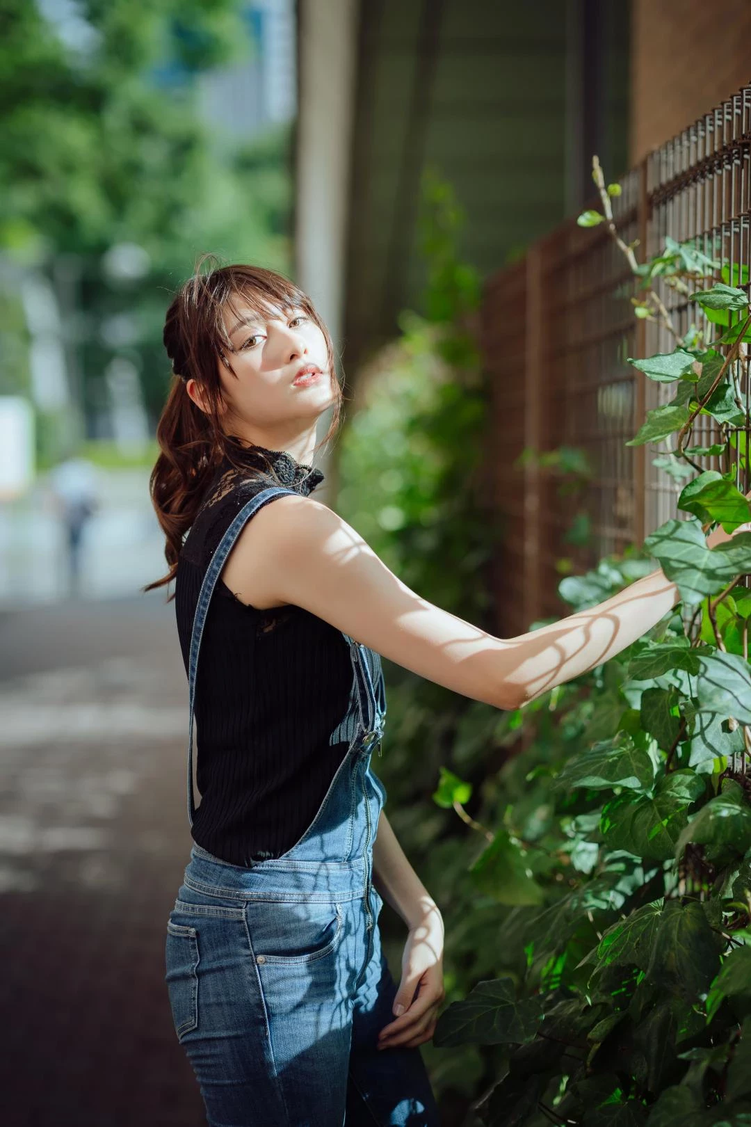 混血美女アンジェラ芽衣 天使脸孔正翻全场