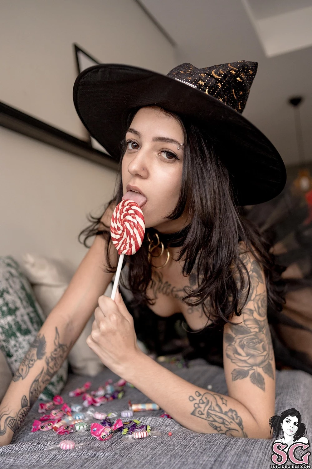 [Suicide Girls]Feb 06, 2025 - Manfredini - Doce Magia[48P]